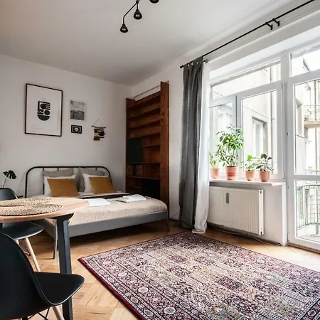 Apartment Studio Plac Trzech Krzyzy